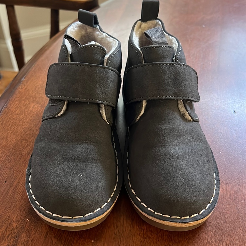 Nordstrom boys grey boots. Like new. Sz 10m